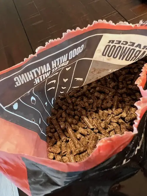 Traeger Signature Pellets-Inside  view of the bag